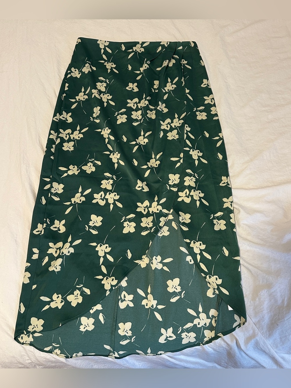 Urban Outfitters Kelly Tulip Midi Skirt Size M